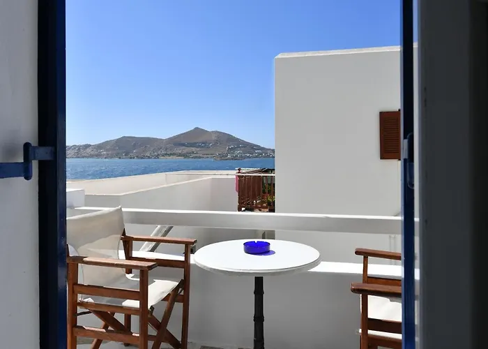 White Rooms Paros
