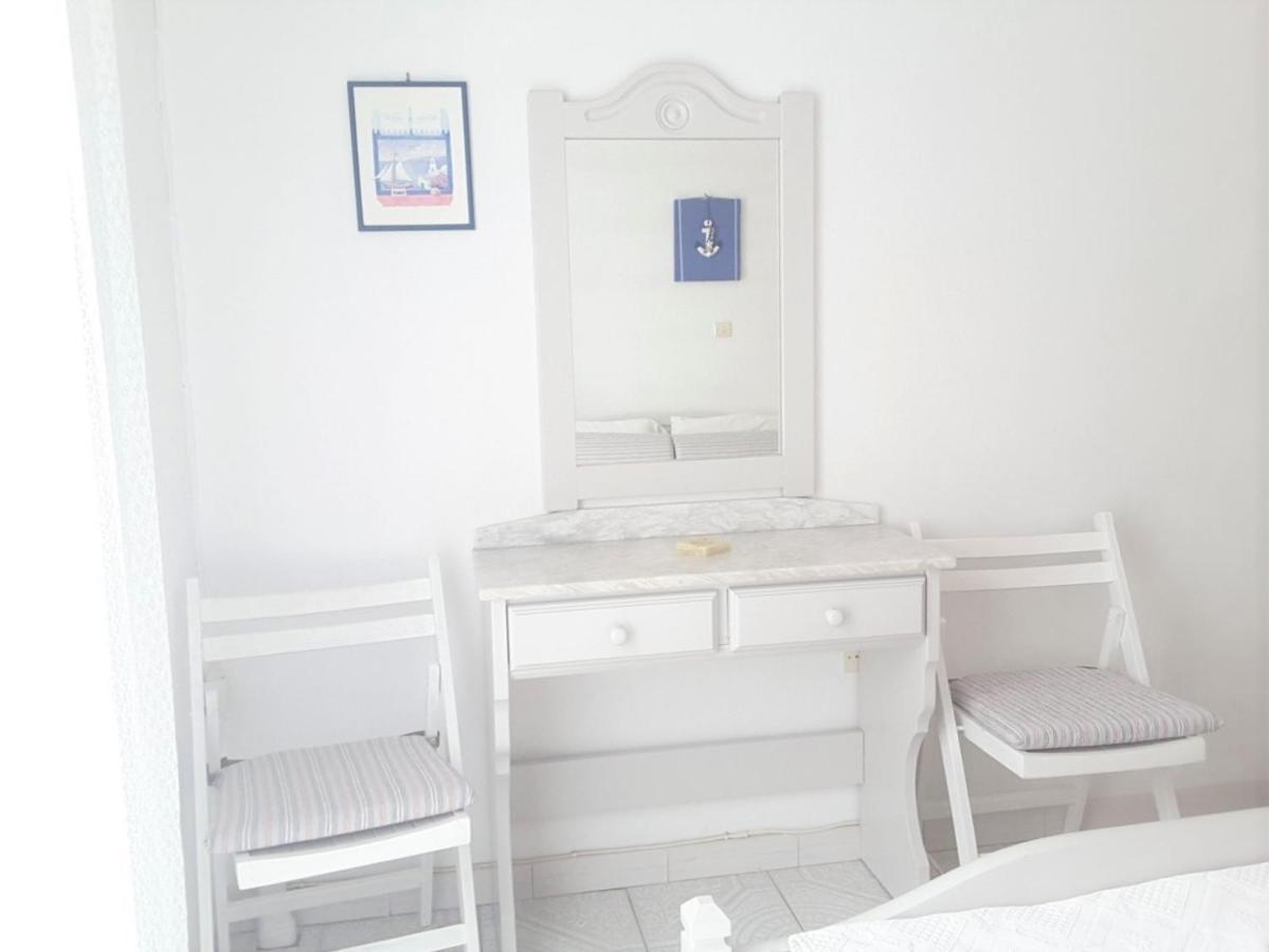White Paros Náoussa