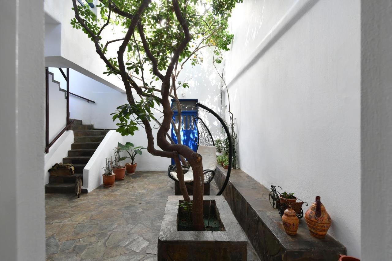 White Paros