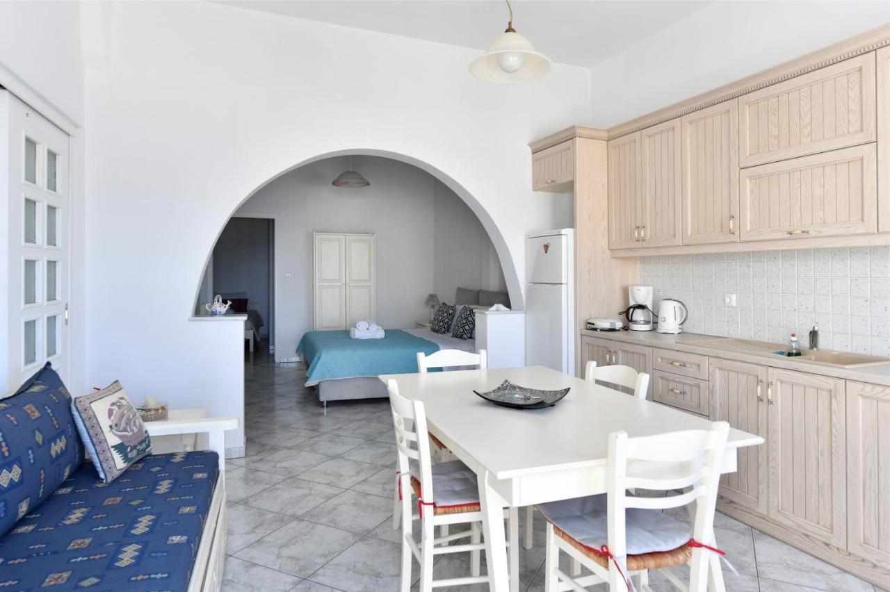 White Paros Náoussa
